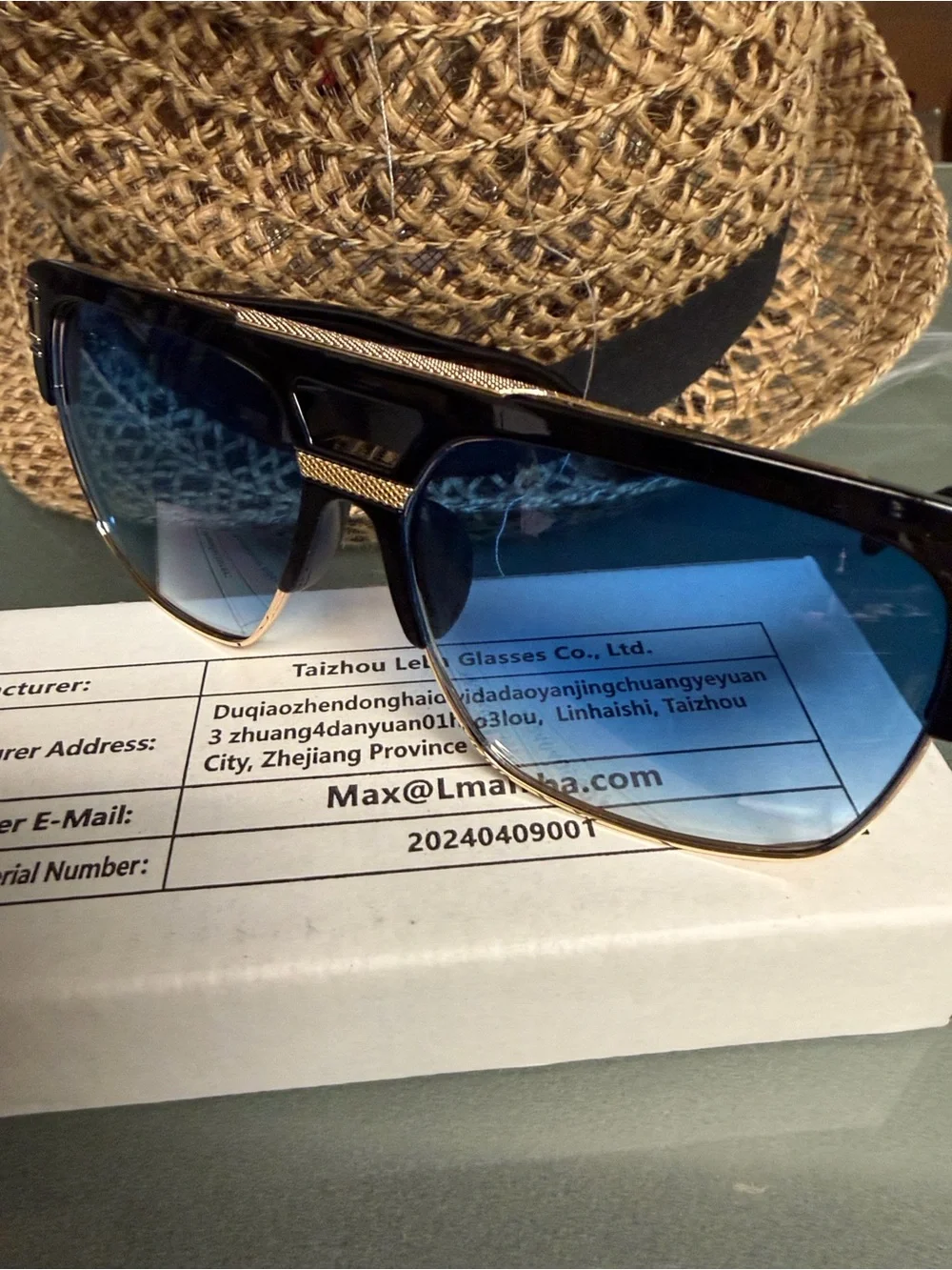N/A stylish aviator